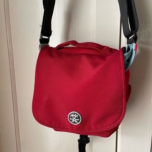 Crumpler 4 Million Dollar Home camera bag, small durable & compact.